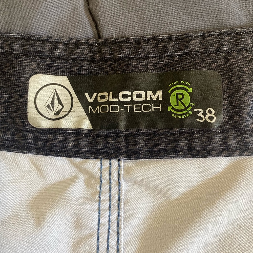 💎 Volcom Mens swim trunks, Board Shorts size 38 VGUC - Picture 9 of 9